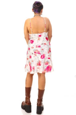 Vintage Y2K Delicate Flower White Slip Dress 11 Vintage Y2K Delicate Flower White Slip Dress -TUNNEL Vision Shop 256A4711 6ca1e5d6 9d4e 4f0b a889 4147b232ff6b