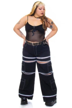 Black 5-in-1 Convertible Zip-Off Cargo Pants -TUNNEL Vision Shop 256A4961