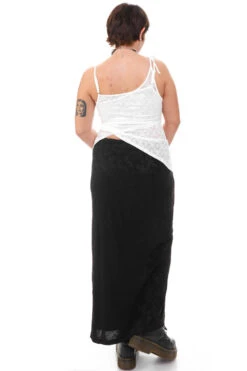 Siren Black High Slit Skirt 34 Siren Black High Slit Skirt -TUNNEL Vision Shop 256A5492 afea8e51 f9ae 4b85 860c 5e67ca4faf09