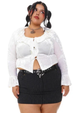 Vampy White Velvet Ruffle Blouse -TUNNEL Vision Shop 256A5647 4669e1b8 abb4 48a8 8a93 fb47926237f7
