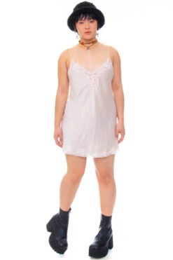 Vintage Classics - Slip Dresses 26 Vintage Classics - Slip Dresses -TUNNEL Vision Shop 256A5711 5c3ba4e5 04b3 4d72 8919 8322a2c72a0e