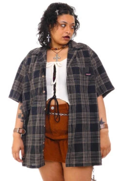 Vintage Classics - Short-Sleeve Patterned Button-Up Shirt -TUNNEL Vision Shop 256A8323 fc740ad8 2796 4955 9583 37ccb66b94af