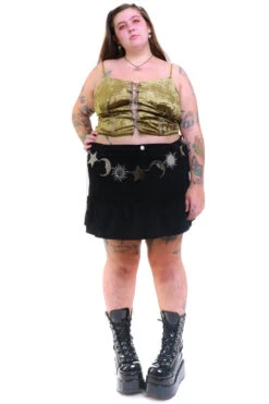 Ria Sage Velvet Lace-Up Top -TUNNEL Vision Shop 256A8987 29c21c6c f156 4bf9 9870 714565924d6f