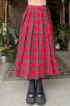 Muzzle Plaid Maxi Kilt 22 Muzzle Plaid Maxi Kilt -TUNNEL Vision Shop IMG 2314
