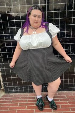 Alicia Underbust Pinstripe Dress -TUNNEL Vision Shop IMG 2359 1a5e9c45 b769 4438 8010 75fb8f12b698