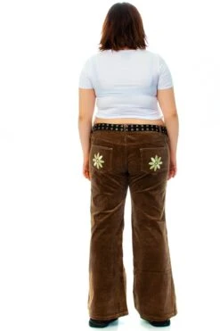 TUNNEL VISION SECONDHAND (GRADE A) Melody Brown Corduroy Flares 24 TUNNEL VISION SECONDHAND (GRADE A) Melody Brown Corduroy Flares -TUNNEL Vision Shop IMG 5106 21a2abb2 002a 44b9 bfc5 a9f246933bc9