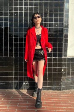 Mazzy Red Longline Jacket 25 Mazzy Red Longline Jacket -TUNNEL Vision Shop IMG 5715 a503fb94 62ff 460b a3c2 12685aeca981