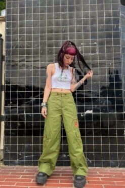 Splendor Olive Parachute Pants 24 Splendor Olive Parachute Pants -TUNNEL Vision Shop grnpants3