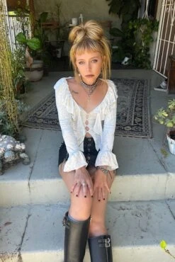 Vampy White Velvet Ruffle Blouse -TUNNEL Vision Shop ksdvb