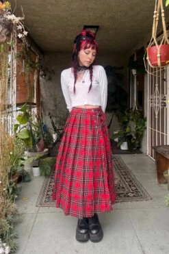 Muzzle Plaid Maxi Kilt 25 Muzzle Plaid Maxi Kilt -TUNNEL Vision Shop ksv